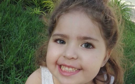 Niña chubutense necesita 8 millones para tratarse y recuperar su visión
