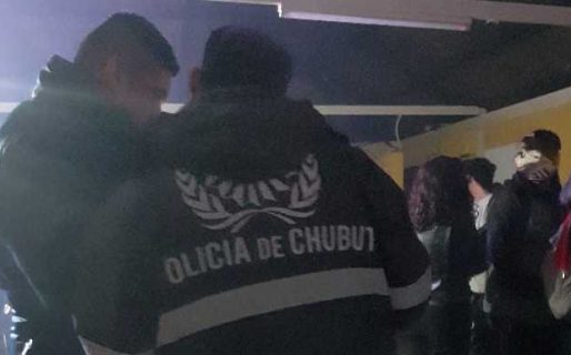Fiesta Clandestina: Cobraban entradas y tenían transporte de traslado para menores