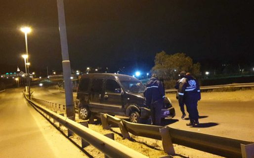 Conducía borracho y se estrelló contra un guardarraíl en Ruta 3