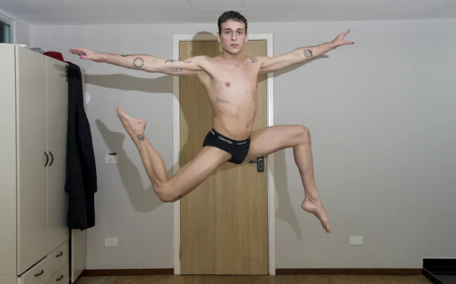 Fue campeón de gimnasia artística y cambió de vida: primero fue taxi boy, ahora es actor porno