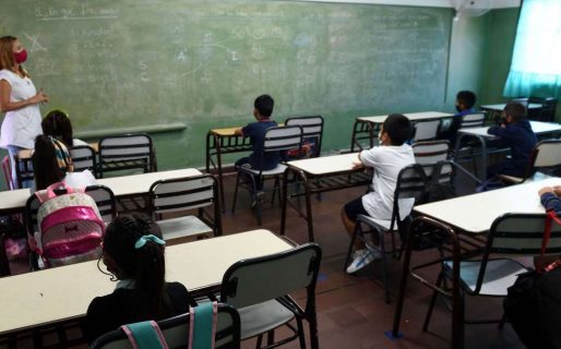 Una docente tuvo que renunciar a su cargo por no dejarle ir al baño a un nene de 6 años