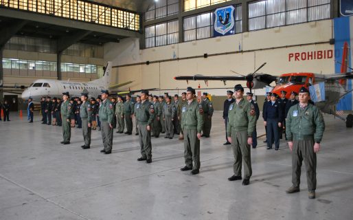 Acto de egreso en el Curso de Estandarización de Procedimientos para Aviadores de Transporte