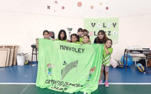 El mini vóley abrió la temporada en la Escuela Nº 722