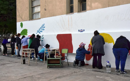 En el Colegio Perito Moreno pintaron un mural para recordar a Daniela Velasco