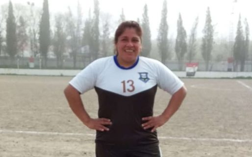 Una enfermera viaja 800 kilómetros y vuelve en el mismo día solo para jugar al fútbol: “Es mi vida”