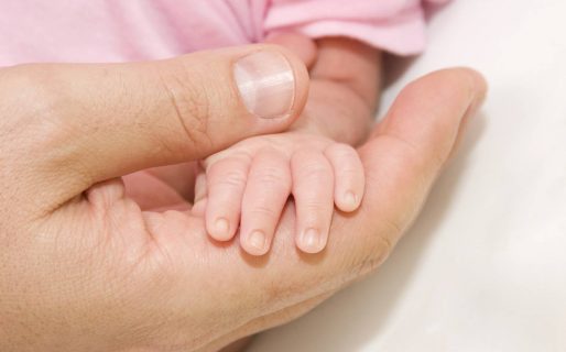 Una joven de 14 años halló muerto a su bebé de cinco meses