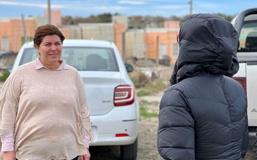 Ana Clara Romero recorrió Km12 donde los vecinos revelaron fallas en las viviendas