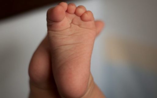 Cómo serán las nuevas licencias por maternidad y paternidad
