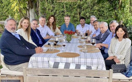Nacho Torres almorzó con Macri y Mario Vargas Llosa