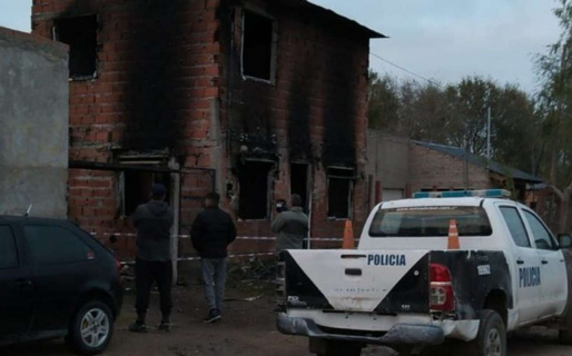 Antes de morir, una mujer tiró por la ventana a su bebé y lo salvó de un incendio