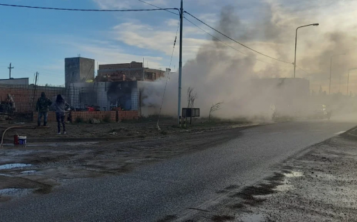 El domicilio en donde murieron la docente y su hijo tenía ventanas con rejas que no les permitieron huir del fuego