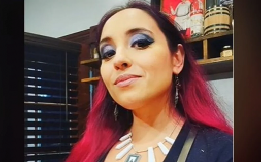 Sus jefes la critican por vestirse sexy en el trabajo: “Es mi cuerpo, son mis curvas”