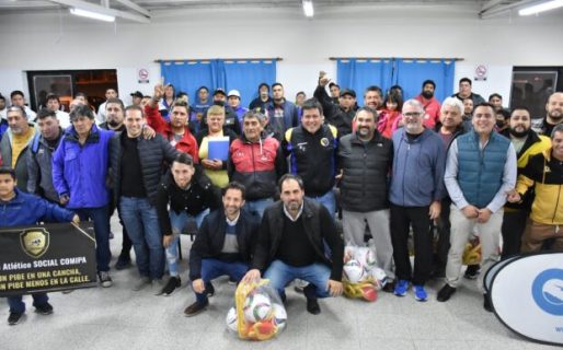 El fútbol barrial recibió un aporte económico del Municipio