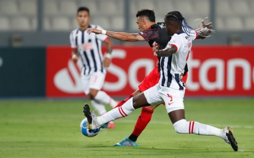 River cierra su grupo frente a Alianza Lima en busca de terminar invicto