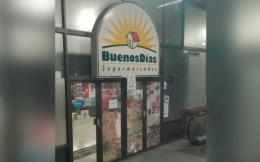 Insólito: fue a robar a un supermercado y se escondió en una heladera