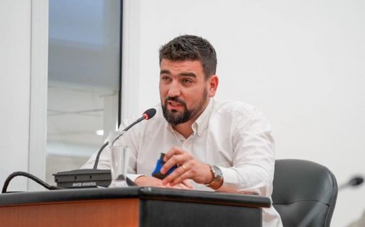 Buffa: «Tenemos un proceso de 5 o 6 años para recién cortar un ciclo de perros callejeros»