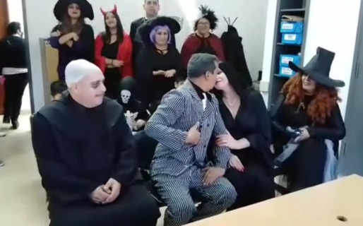 Cumplieron 30 años de casados y renovaron los votos disfrazados como Los Locos Addams