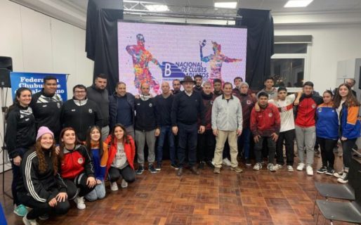 Se presentó el Torneo Nacional de Clubes Adultos “B” de handball en Comodoro