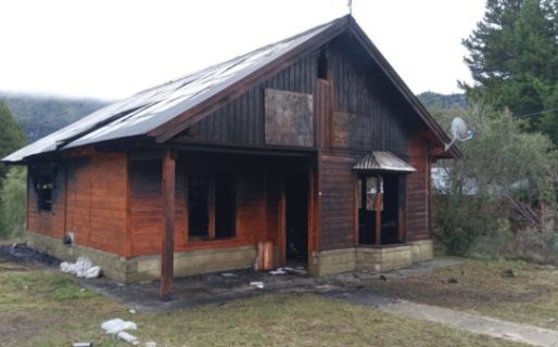 Incendiaron una oficina pública de Chubut: el grupo mapuche RAM se adjudicó el ataque