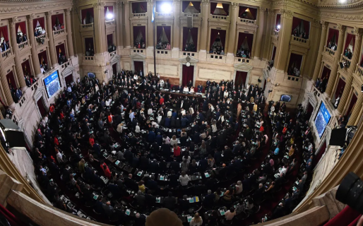 Retratos de una dirigencia sin rumbo que ata los problemas con alambre para conservar su cuota de poder
