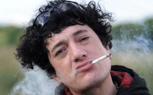 Pity Álvarez cumple 50: el rockero que comió sopa con moho, tomó agua del inodoro y espera un juicio