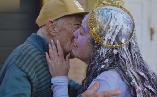 Se recibió y la conmovedora dedicatoria a su abuelo se hizo viral: “Fue el primero que confió en mí”