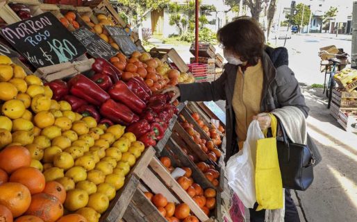 La canasta básica aumentó 6,8% en julio y una familia necesitó $111.298 para no ser pobre