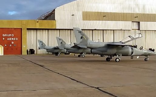 Tres aviones Pampa III visitaron Comodoro