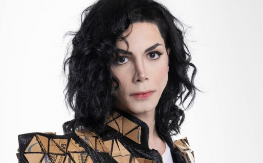 Es el imitador argentino de Michael Jackson, lo confundieron con Felipe Petinatto y le pegaron