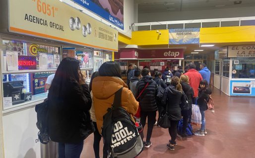 Terminal repleta por el fin de semana largo