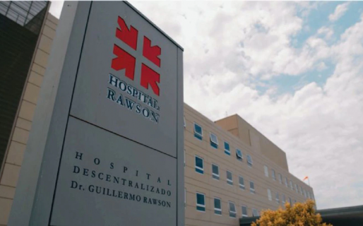 Dos alumnos le dieron a un compañero una bebida mezclada con tres drogas y fue internado de urgencia