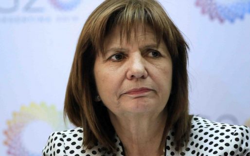 Bullrich planteó eliminar los planes sociales en 6 meses y el Gobierno salió a cruzarla