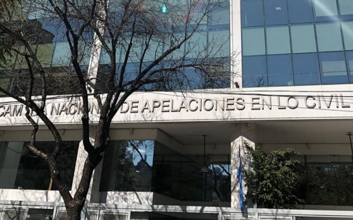 Tras ser denunciado por acoso, la Justicia le prohibió a un hombre acercarse o mirar a su vecina