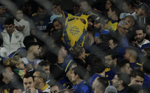 Falleció un hincha de Boca en la tribuna y suspendieron los festejos por la Copa de la Liga
