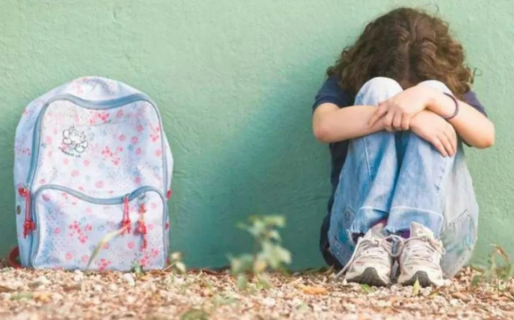 Por una marca, una maestra descubrió que una alumna de 9 años era abusada por el padrastro