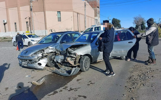 Fuerte choque en el barrio San Cayetano