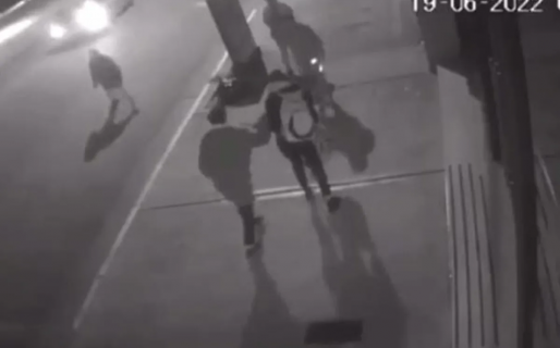 El impactante video del momento en que atacan a cuchillazos al turista en Mar del Plata