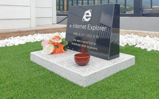 Le crearon una tumba a Internet Explorer después de haber sido dado de baja