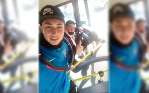 Trabaja para comprarse zapatillas y perdió sus ahorros: una cadena solidaria lo ayudó a recuperarlos