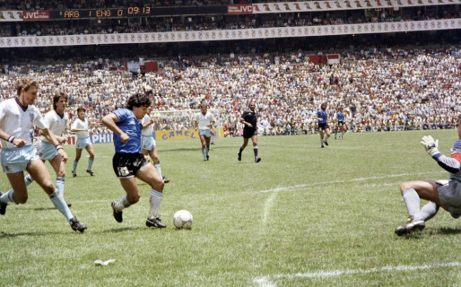 Cómo fue la vuelta de Maradona al estadio del mejor gol de la historia