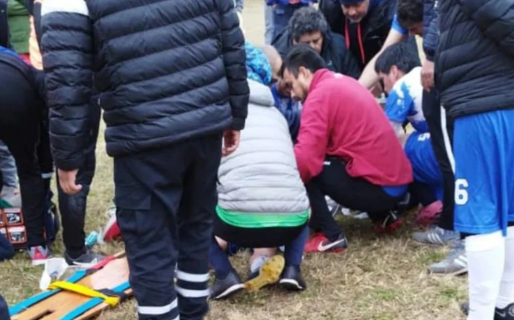 Un técnico se desmayó en la cancha y murió camino al hospital