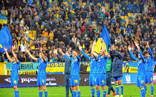 Ucrania derrotó a Escocia y definirá el pase al Mundial frente a Gales