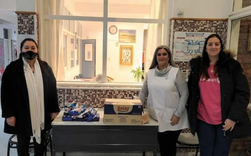 Rotary y Rotaract entregaron donaciones para los niños de la Escuela N°169