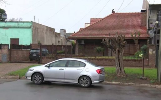 Encontraron muerta a una jubilada en la pileta de su casa y detuvieron a su marido