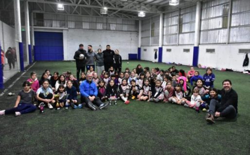 Comodoro Deportes visitó a las campeonas de Abrazo de Gol