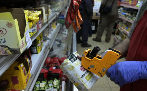 La confianza del consumidor cayó 11,1% en Julio, al peor nivel en 13 meses