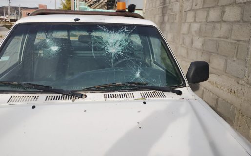 Reclamaba una deuda: rompió un posnet y los cristales de una camioneta