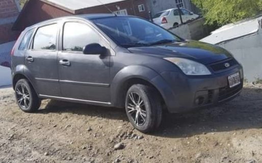 Indignante: Le robaron el auto a un veterano de Malvinas mientras desfilaba