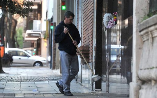 El gremio de encargados de edificios logró un bono de $134.000 que impactará en el valor de las expensas