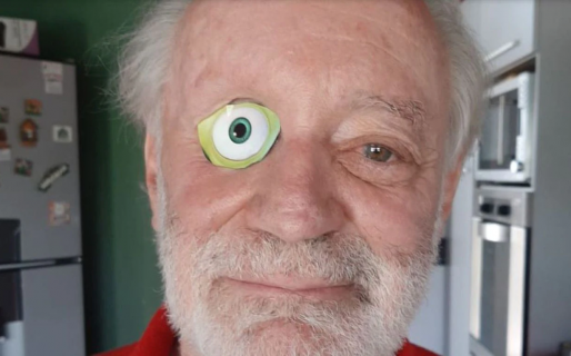 Quiso viajar a Puerto Madryn y se tuvo que poner un ojo en el parche para burlar a la aplicación »Mi Argentina»